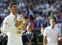 Novak Djokovic Wimbledon Trophy 2014 Roger Federer