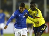 Roberto Firmino Brazil Cristian Zapata Colombia Copa America 2015