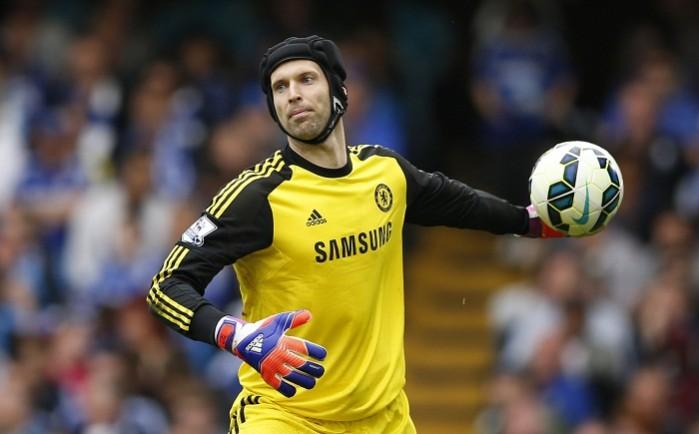 Arsene Wenger is keen to bring in the experienced goalkeeper to add a bit more stardust to the Arsenal squad Petr Cech Chelsea