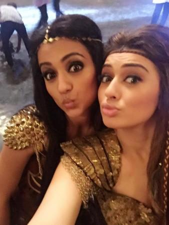 Trisha Krishnan and Hansika Motwani Trisha Krishnan and Hansika Motawani