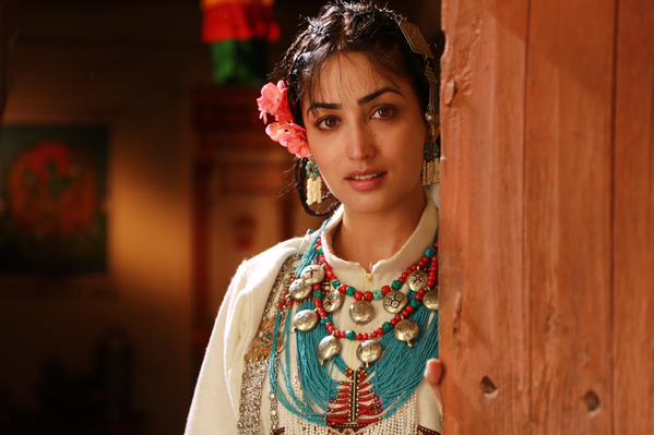 Yami Gautam's first look in Sanam Re