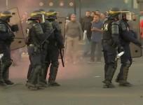paris-in-lockdown-as-taxi-drivers-strike-in-protest-against-uber-and-uperpop-ride-sharing-app