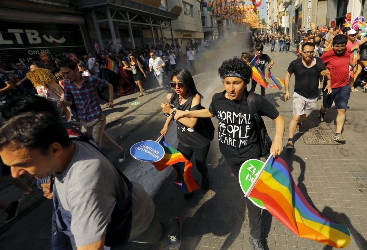 Turkey S Lgbt Have To Face More Than Police Force On Gay Pride Marches Survey Shows Extreme