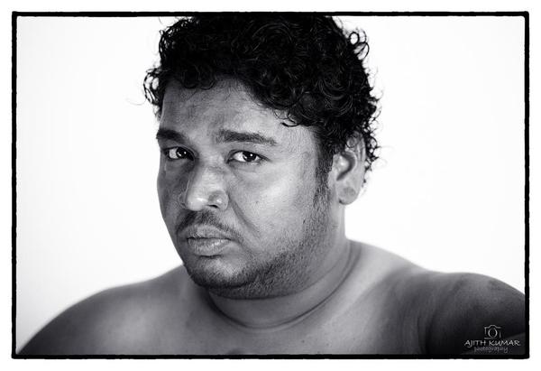 Ajith Turns Photographer for Appukutty