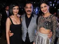 Kamal Haasan with his daughters Shruti and Akshara