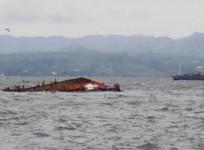 Boat capsizes in Philippines