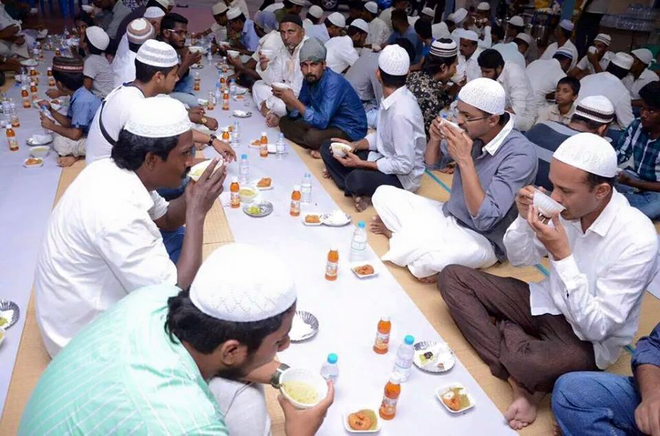 Vijay Throws Iftar Party