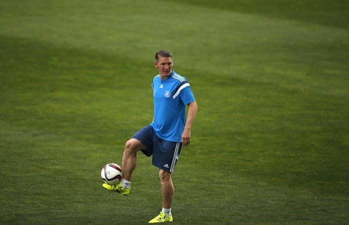 Bastian Schweinsteiger to undergo Manchester United medical on Sunday. Bastian Schweinsteiger