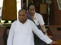Mulayam SIngh yadav IPS officer rape FIR