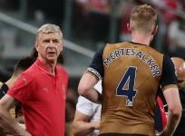 Arsene Wenger Per Mertesacker Arsenal