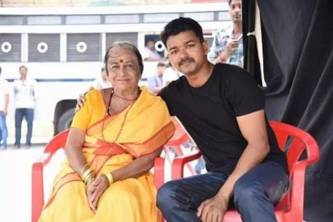 A picture of Ilayathalapathy on the set of Vijay