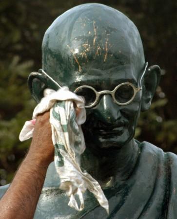 Mahatma Gandhi statue