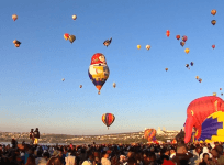 Mexico: 200 hot air balloons launched for festival in Leon