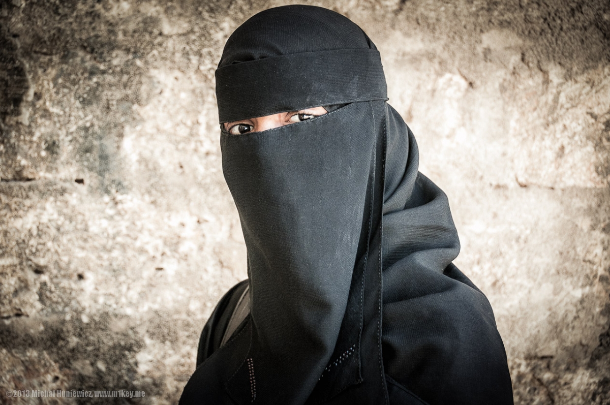 London attacks British officials eye burqa  ban days 