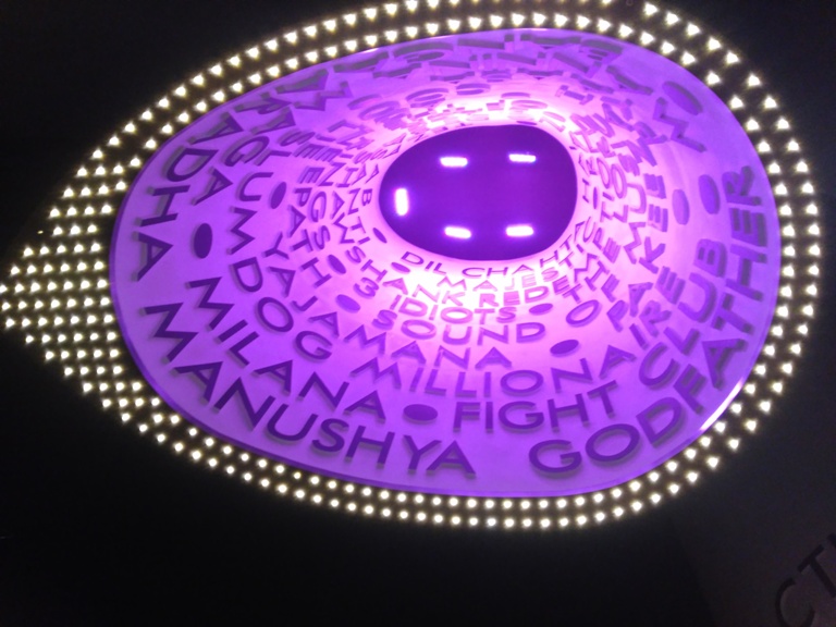 OnePlus X vs Obi Worldphone SF1