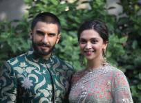 Ranveer Singh and Deepika Padukone on sets of Swaragini