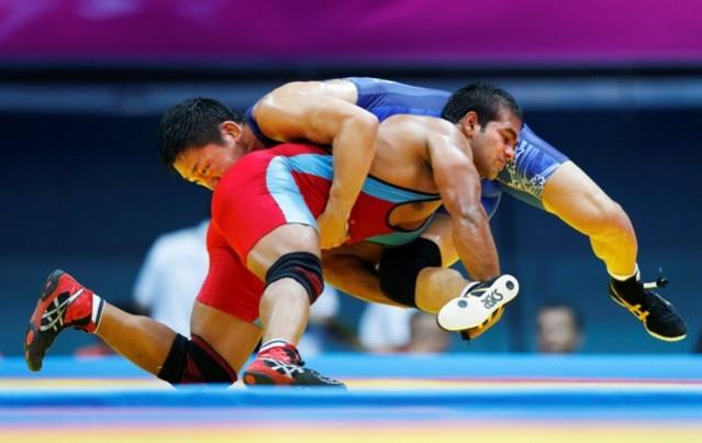 It is Narsingh Yadav's (Red) moment to shine again for the Bengaluru Yodhas narsingh yadav