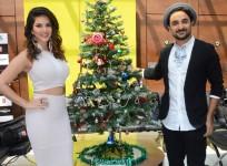 Sunny Leone and Vir Das during the promotion of "Mastizaade"