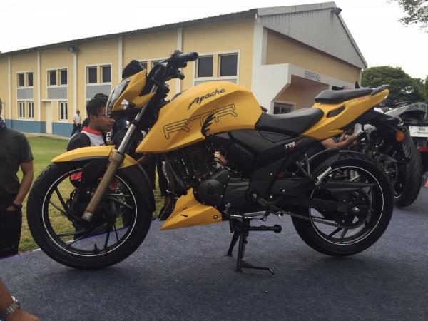 Tvs Apache Rtr 200 4v Commands Waiting Period Of Up To Two Months