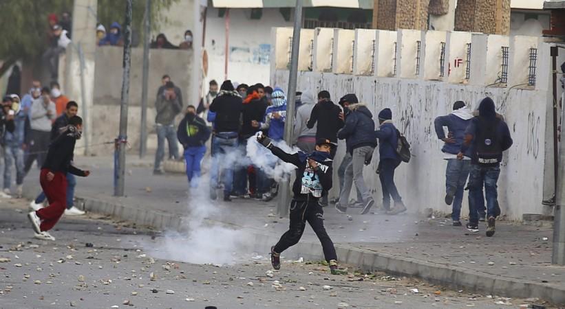 Tunisia: Violence on the streets of Kesserine as youth return to protest incomplete revolution