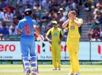 Virat Kohli vs James Faulkner