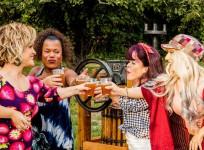 Little Women: LA