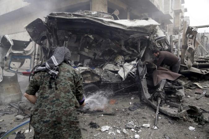 Obama urges Russia to stop bombing Syria