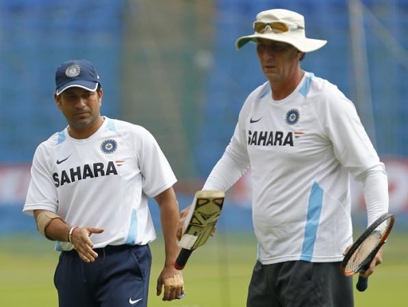 Eric Simmons (R) was the bowling coach of Team India when they won the ICC World Cup in 2011. Eric Simmons