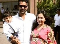 Shabbir Ahluwalia with wife Kanchi Kaul and son Azai