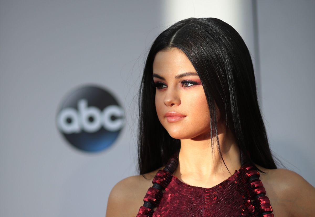 Selena Gomez Says She Is 'So Beyond Done' Talking About Justin Bieber - ABC  News