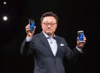 Samsung launches Galaxy S7 series with water-proof body