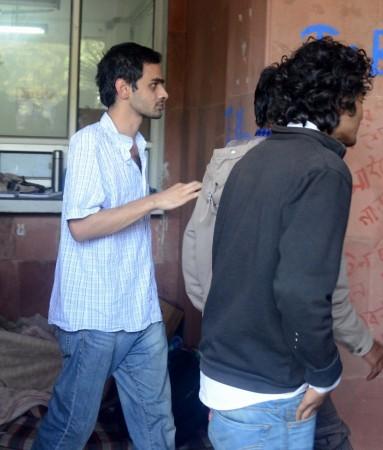 JNU students