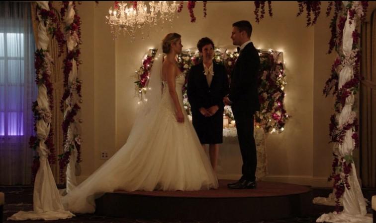 Stephen Amell shared a photo of Oliver-Felicity wedding