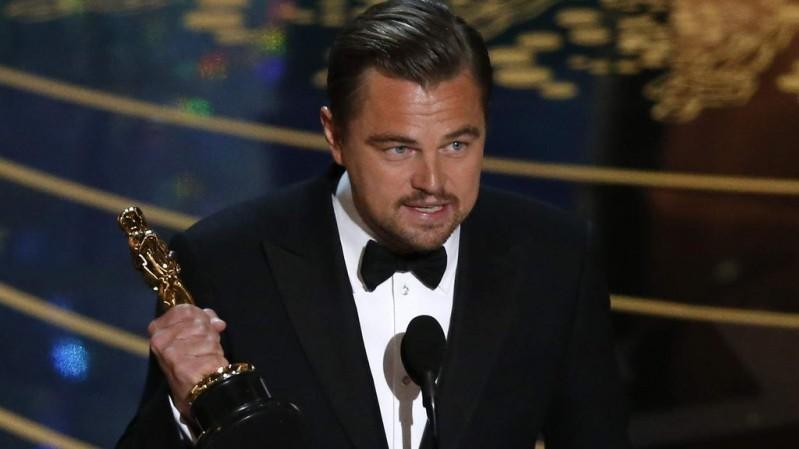 Leonardo DiCaprio wins an Oscar for the Best Actor (The Revenant)