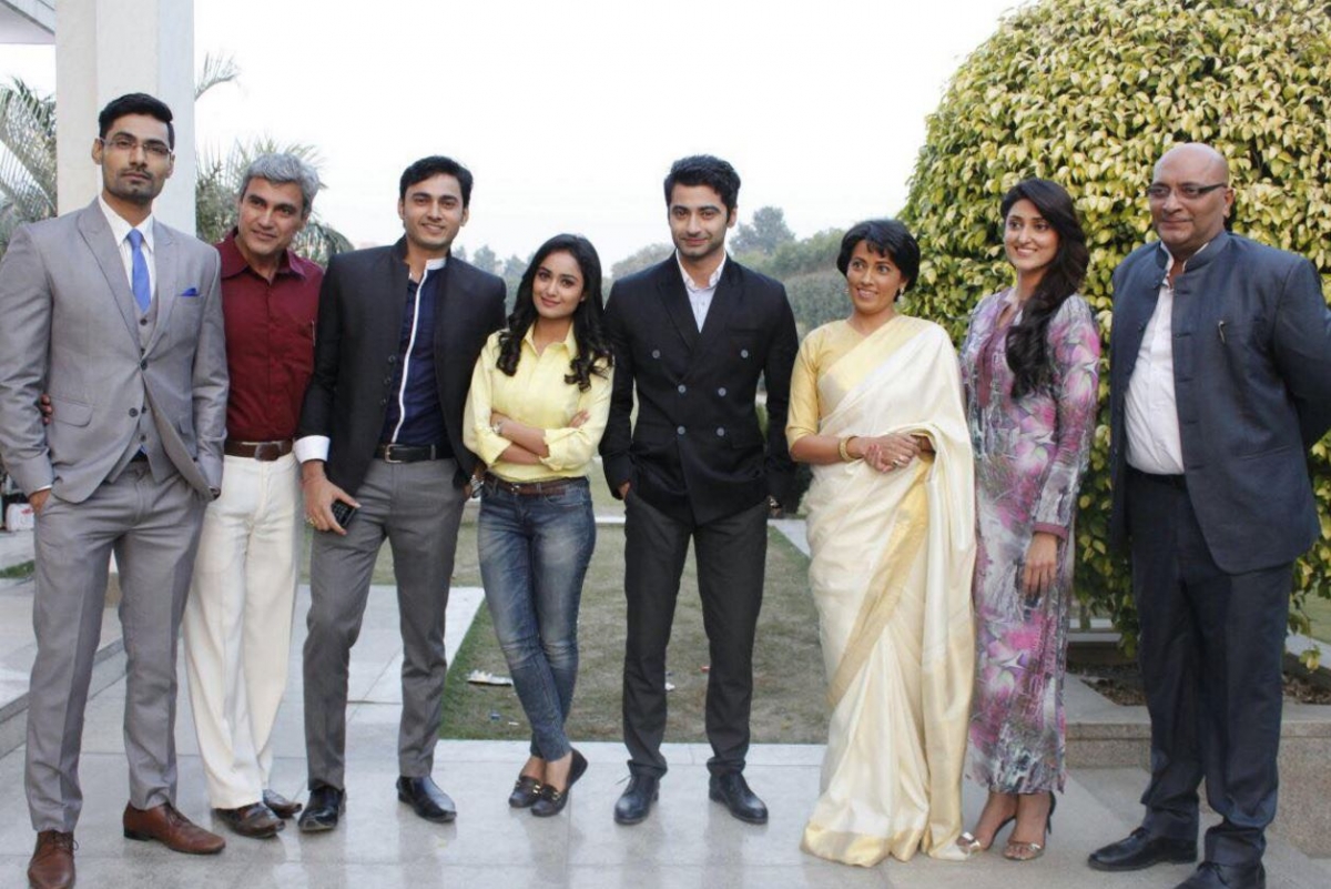1200px x 801px - quotdahleezquot-go-off-air-pictured-quotdahleezquot-co-stars-harshad-arora-tridha.jpg