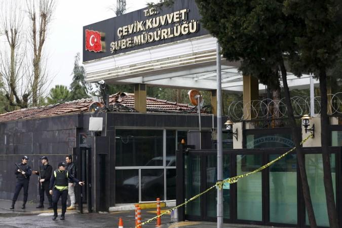 istanbul police station attacked