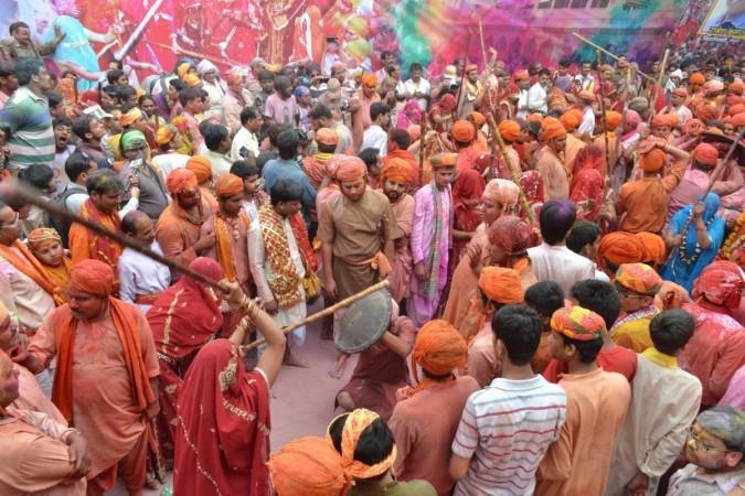 Lath-maar Holi in Barsana