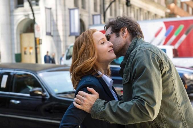 Duchovny and Anderson as Mulder and Scully