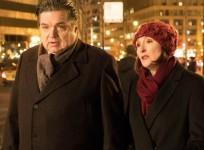 Oliver Platt as Dr Charles