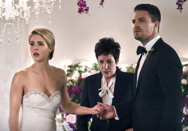 Felicity and Oliver got fake married in the previous episode
