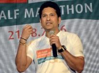 Sachin Tendulkar not to appear on TV show "Tamanna." Pictured: Sachin Tendulkar in IDBI Bank Half Marathon event