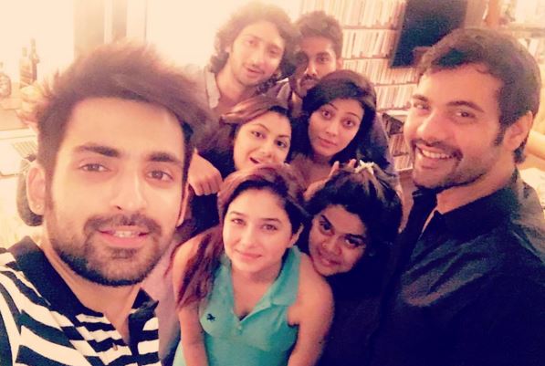 "Kumkum Bhagya:" Will Abhi die in the car accident? Pictured: "Kumkum Bhagya" actors Shabbir Ahluwalia, Arijit Taneja, Sriti Jha and others