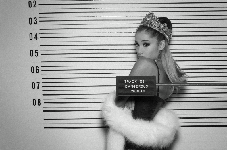 Ariana Grande makes another blunder, gets a horrible tattoo - IBTimes India