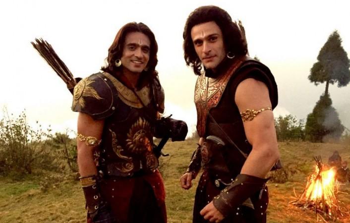 Chetanya Adib to play Jatayu in "Siya Ke Ram." Pictured: "Siya Ke Ram" actors Ashish Sharma aka Ram and Karan Suchak aka Lakshman on the sets