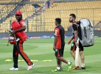 Chris Gayle Sarfaraz Khan Virat Kohli RCB