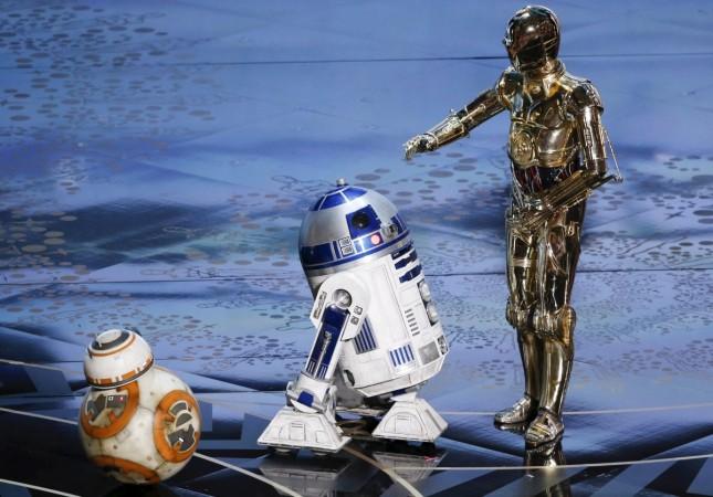 R2-D2 with BB-8 and C-3PO at the 2016 Academy Awards 2016