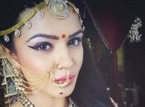 Aashka Goradia to enter as Ichchadhari Madhumakhi in "Naagin." Pictured: Aashka Goradia