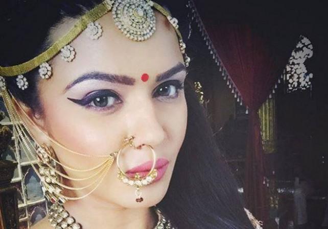 Aashka Goradia to enter as Ichchadhari Madhumakhi in
