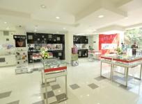 Titan store