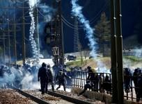 Italy-Austria fence clash